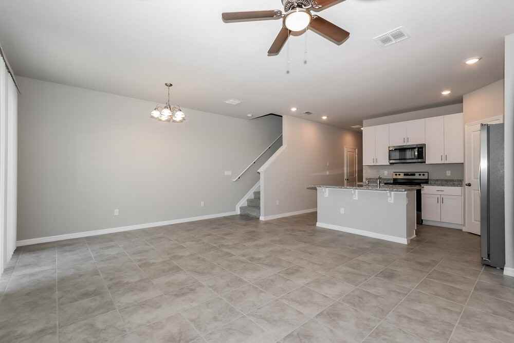 4030 Hot Springs Ave - Photo 6 of 17