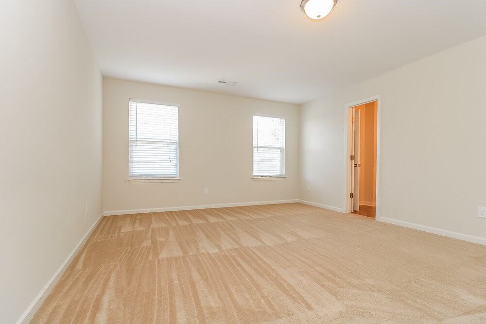 1321 Lowenstein St - Photo 7 of 17