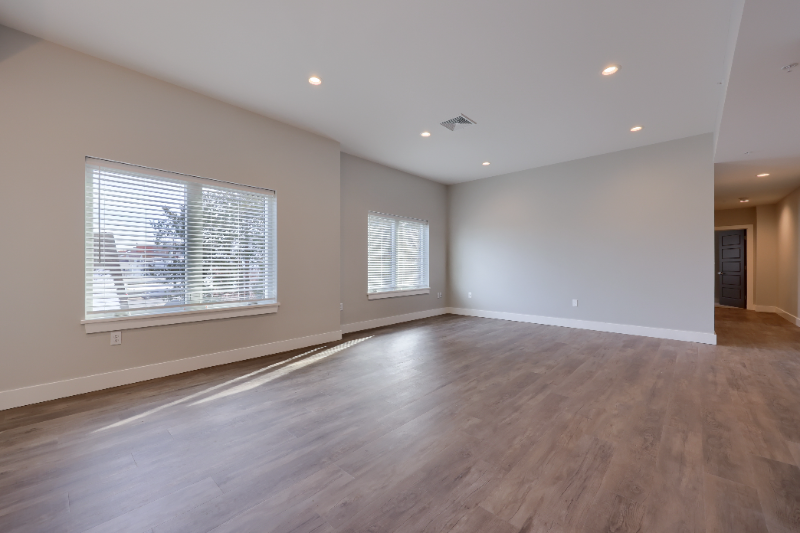 117 W Main St #2 - Photo 4 of 20