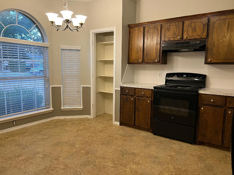 6205 14th Street - Photo 3 of 10