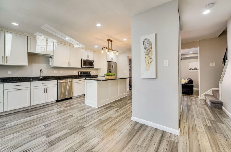 5338 Anchor Ct - Photo 2 of 23