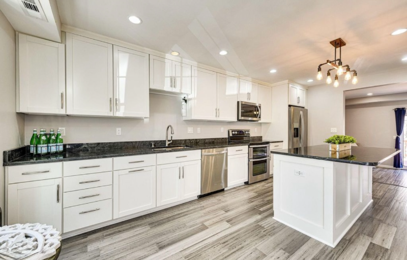 5338 Anchor Ct - Photo 3 of 23