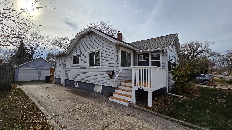 1310 Waverly Avenue - Photo 2 of 18