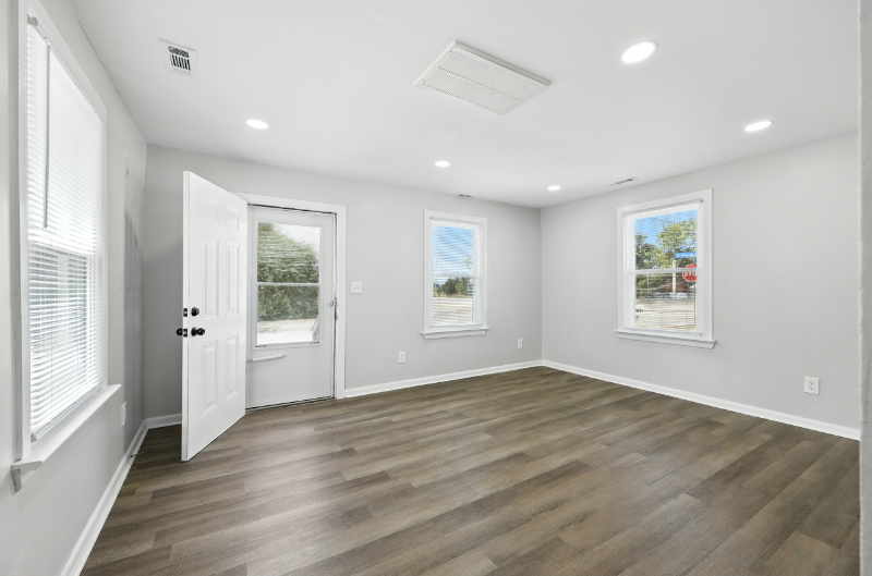 118 Parkdale Avenue - Photo 2 of 10