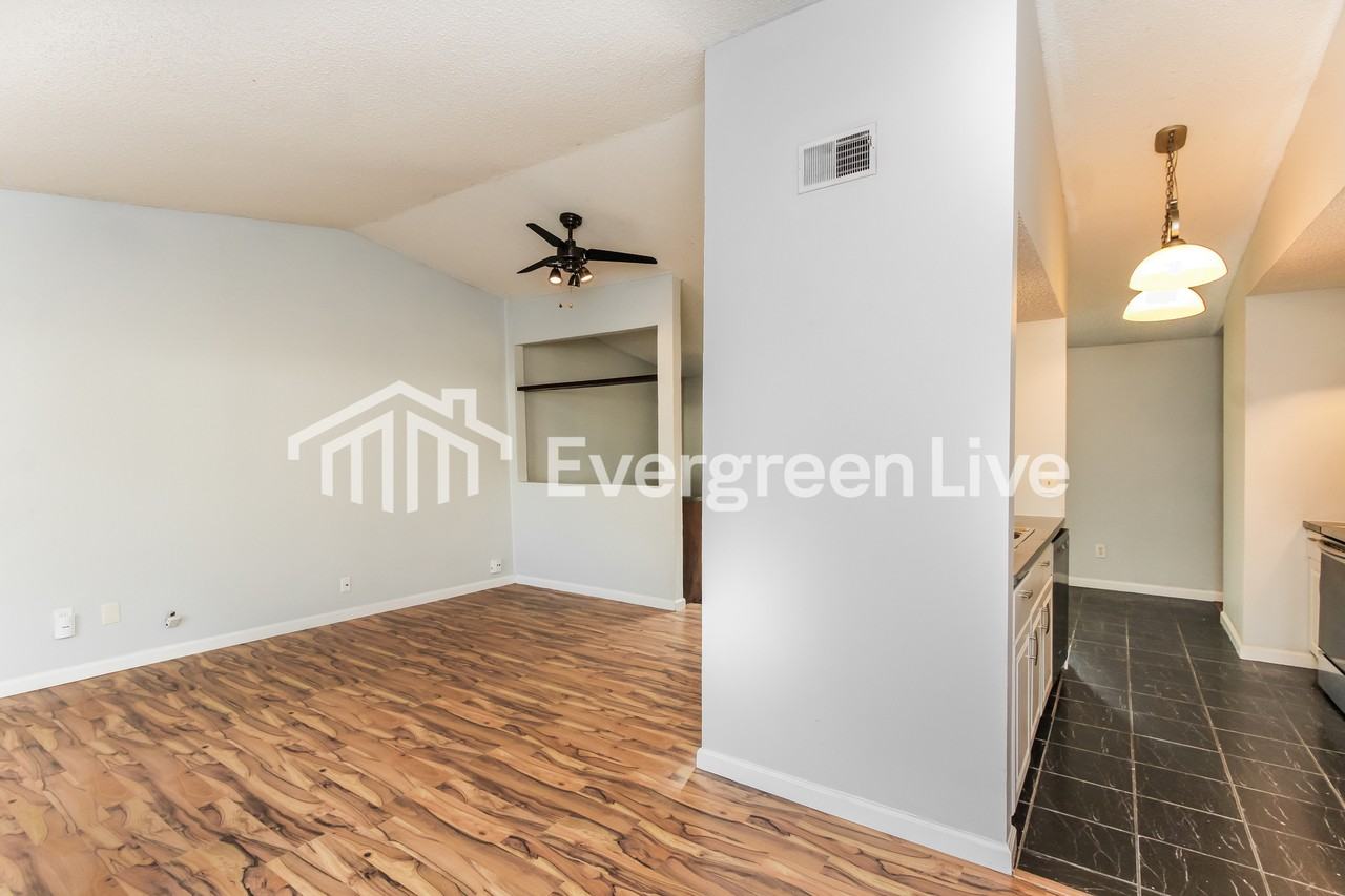 112 N Donar Dr - Photo 4 of 16