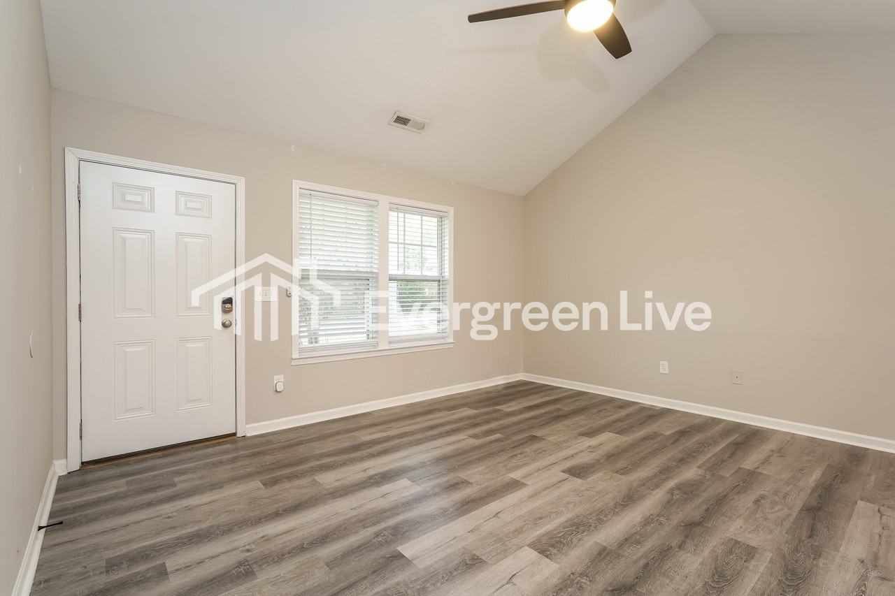 518 Harper St - Photo 4 of 16