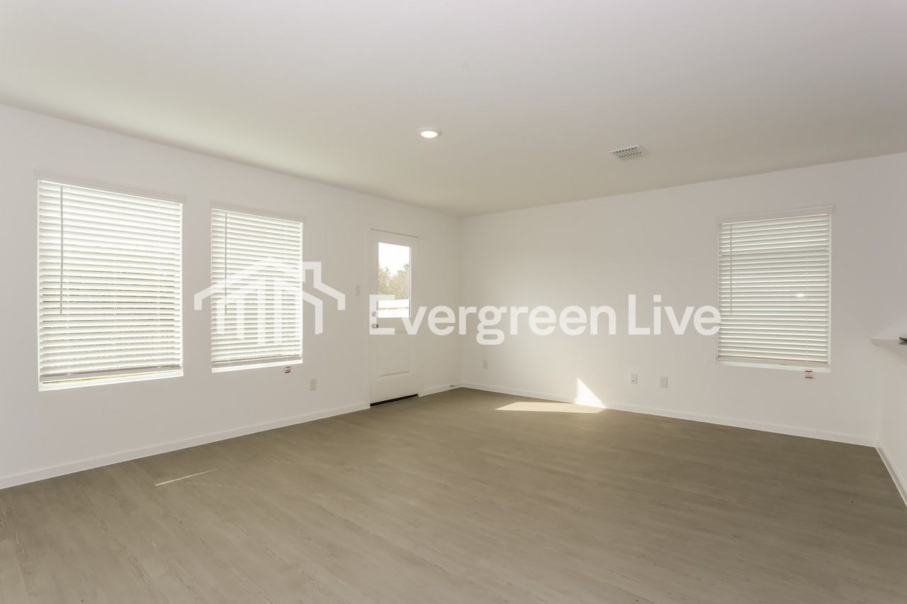 11535 Antrim Pl - Photo 3 of 16