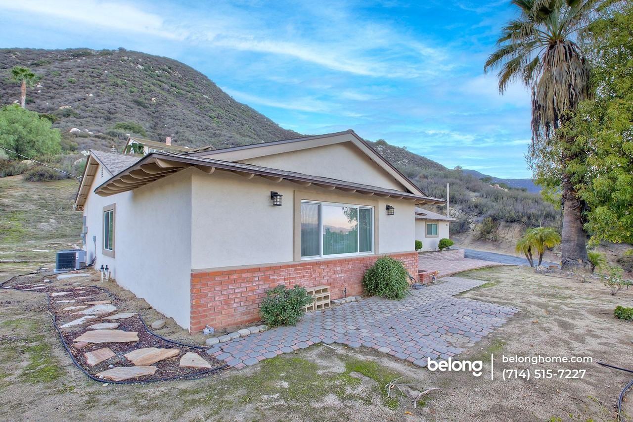 18261 Sanders Dr - Photo 6 of 35