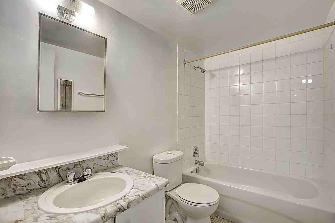 182 Church Street, East - Photo 6 of 36