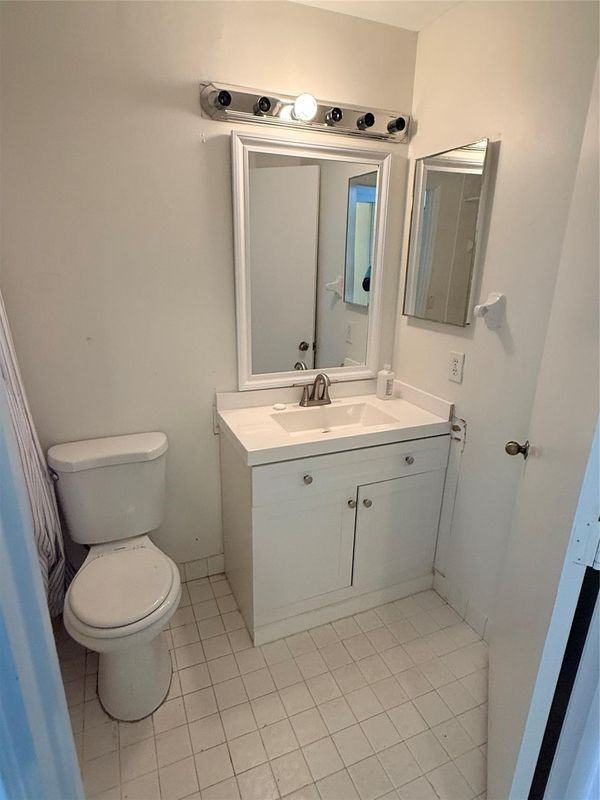 3380 Northwest 78th Avenue - Photo 6 of 17