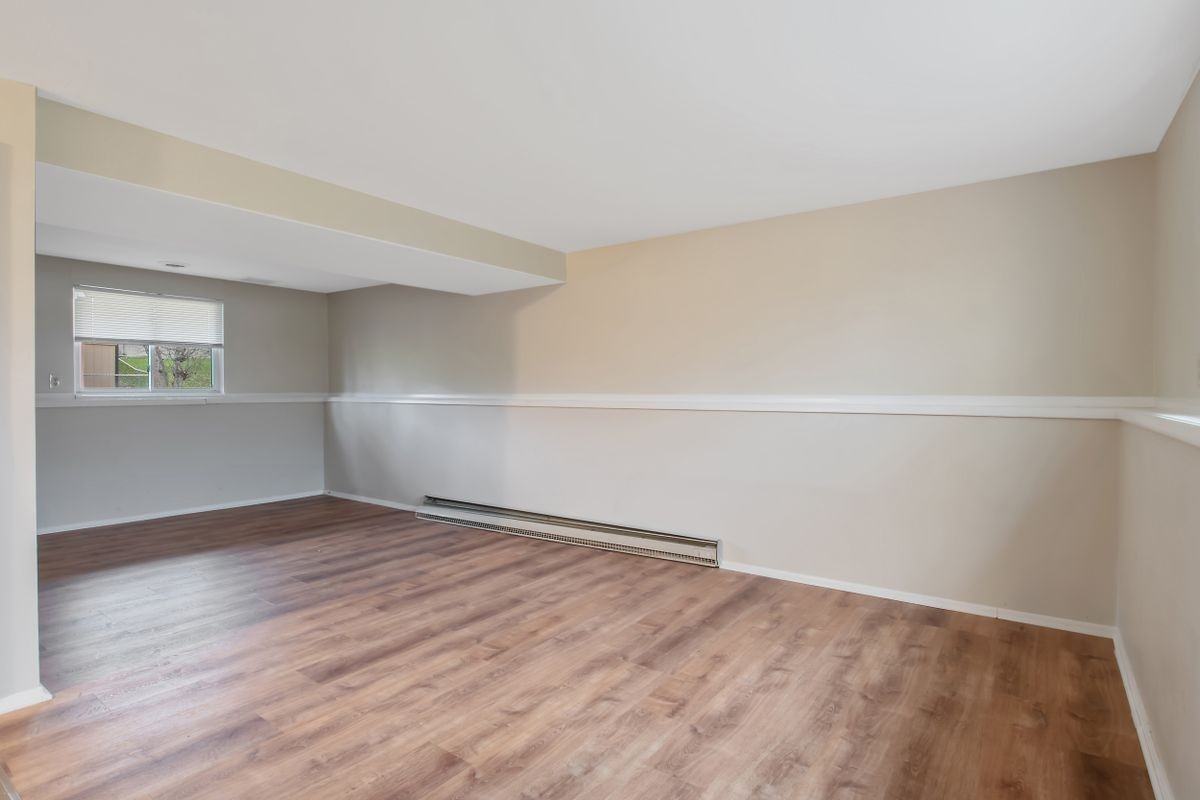 4792 Four Seasons Drive - Photo 7 of 39