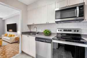 featured image of 1316 Carling Avenue