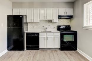 629 Maple Rd - Photo 1 of 1