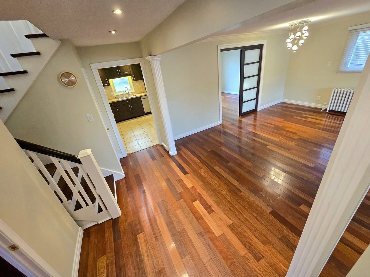 1568 Cawthra Court - Photo 2 of 33