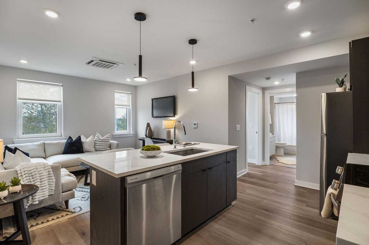 3449 Scotts Ln - Photo 6 of 50