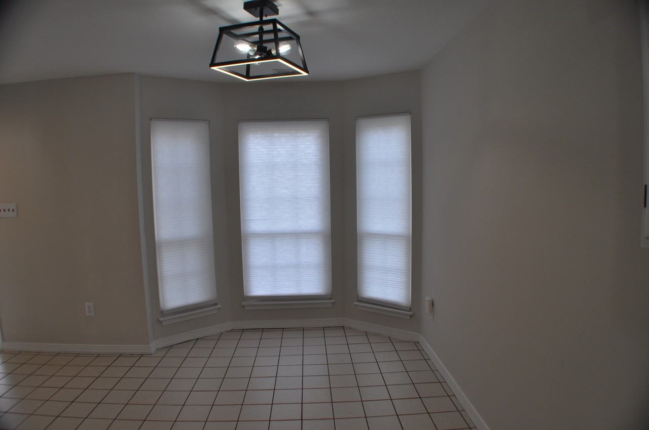 57 Tynemouth Ct - Photo 5 of 9