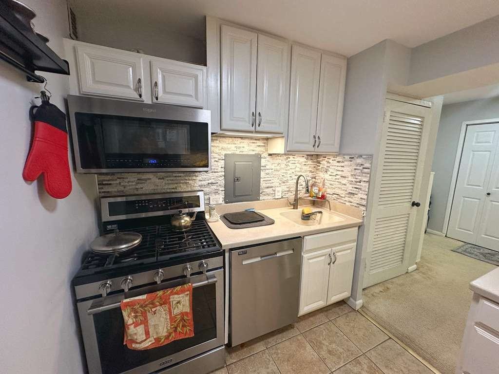 5340 Holmes Run Pkwy #1 - Photo 4 of 10