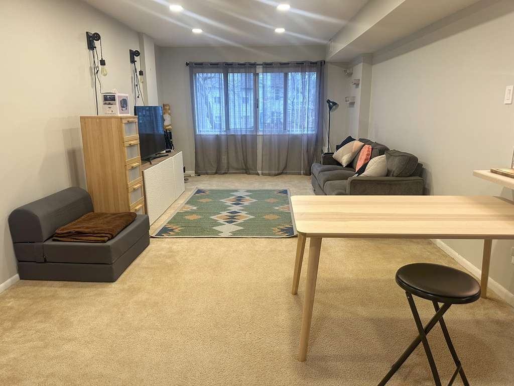 5340 Holmes Run Pkwy #1 - Photo 6 of 10