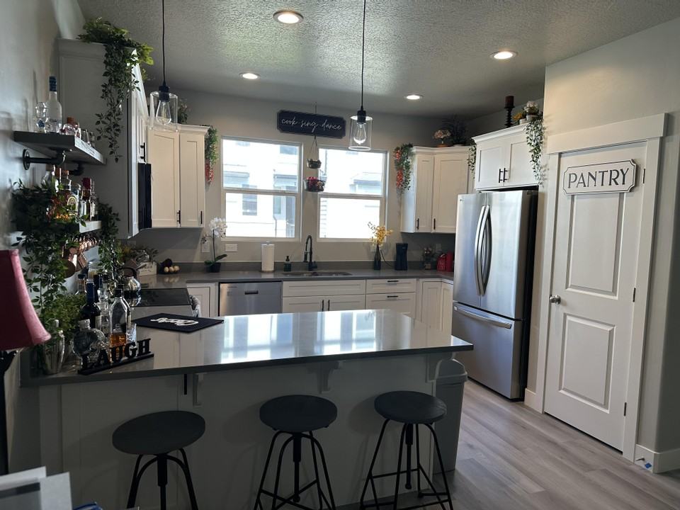1353 N 3740 W - Photo 7 of 13