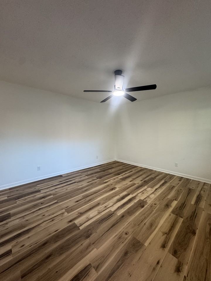 136 Geoff Lane #NA - Photo 2 of 12