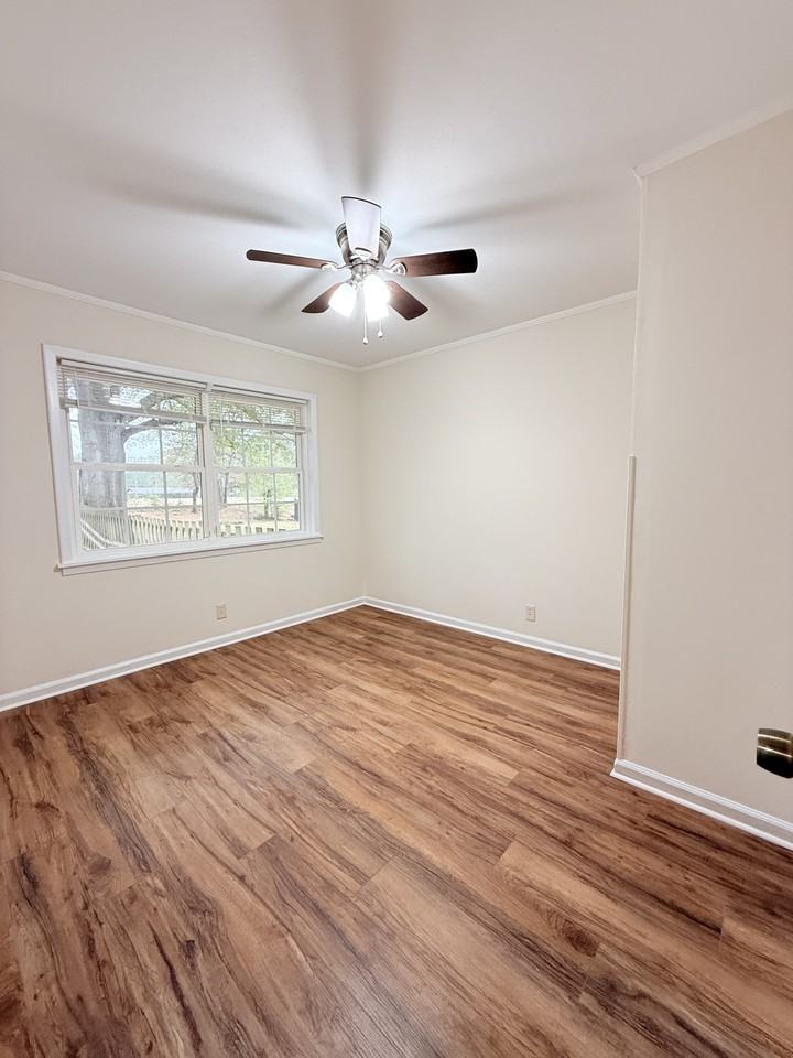 104 Bowen St #A - Photo 3 of 6