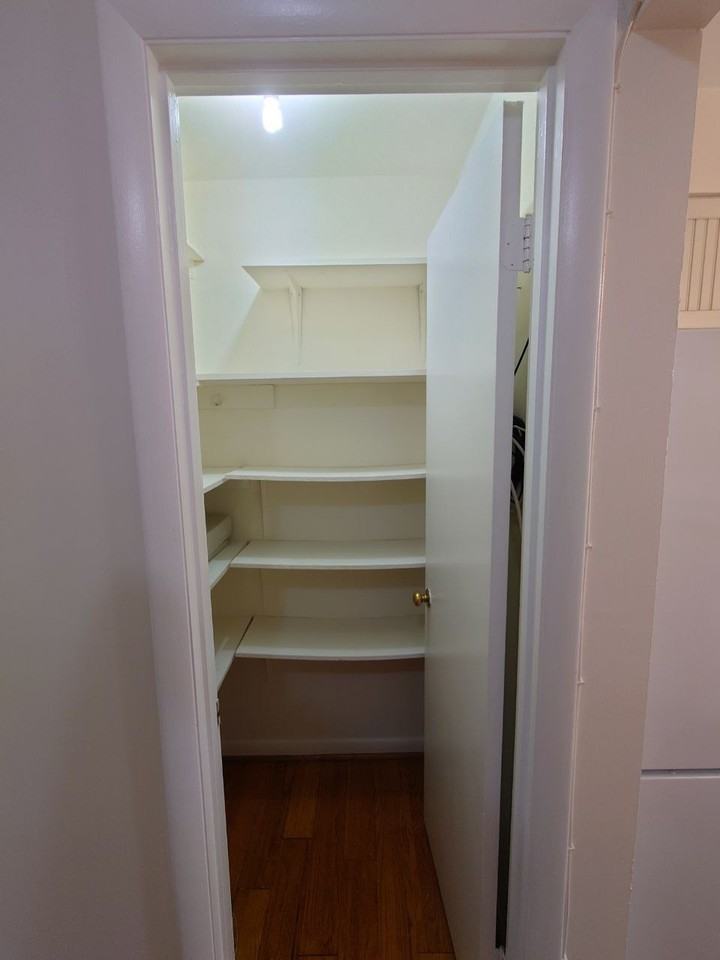 600 Roosevelt Blvd #601 - Photo 3 of 20