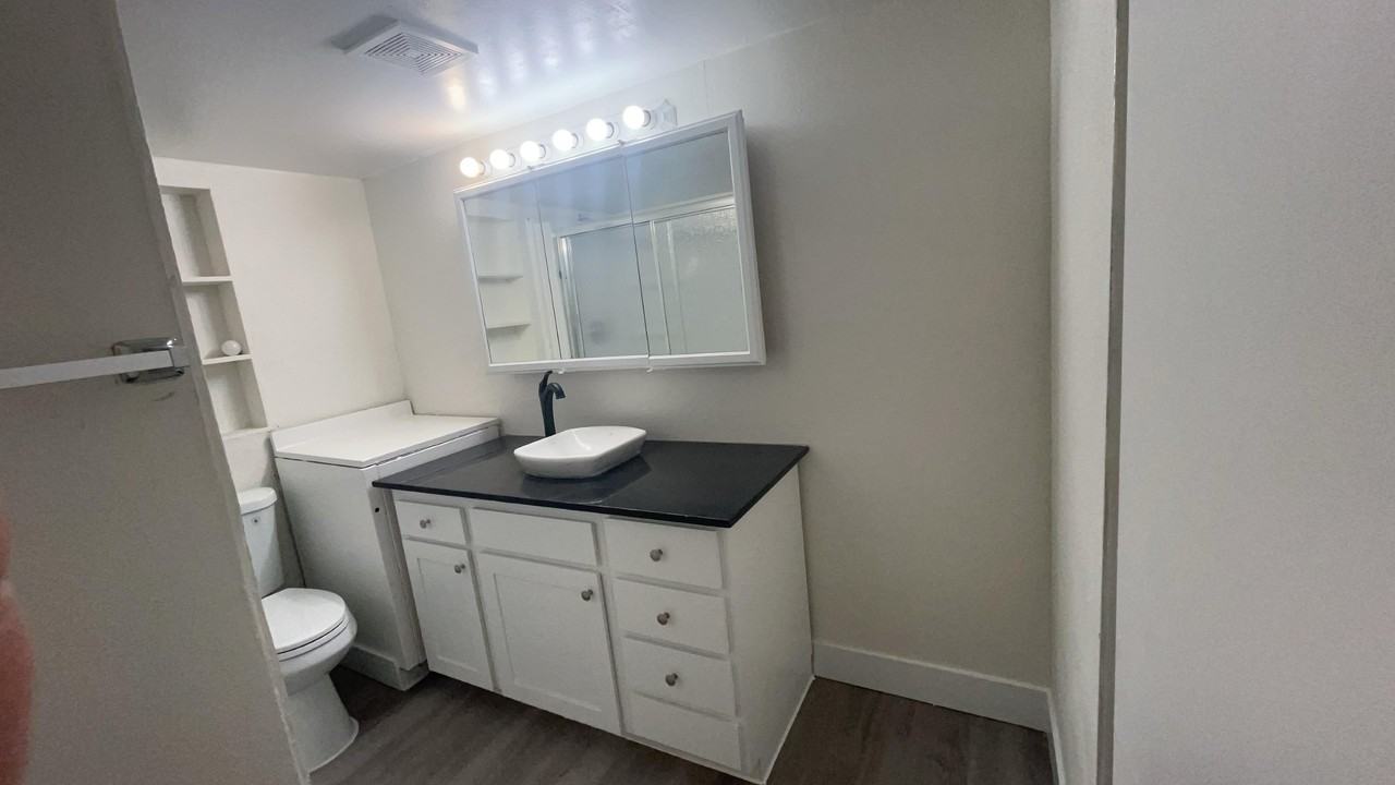 5314 W Sunset Hwy - Photo 3 of 15
