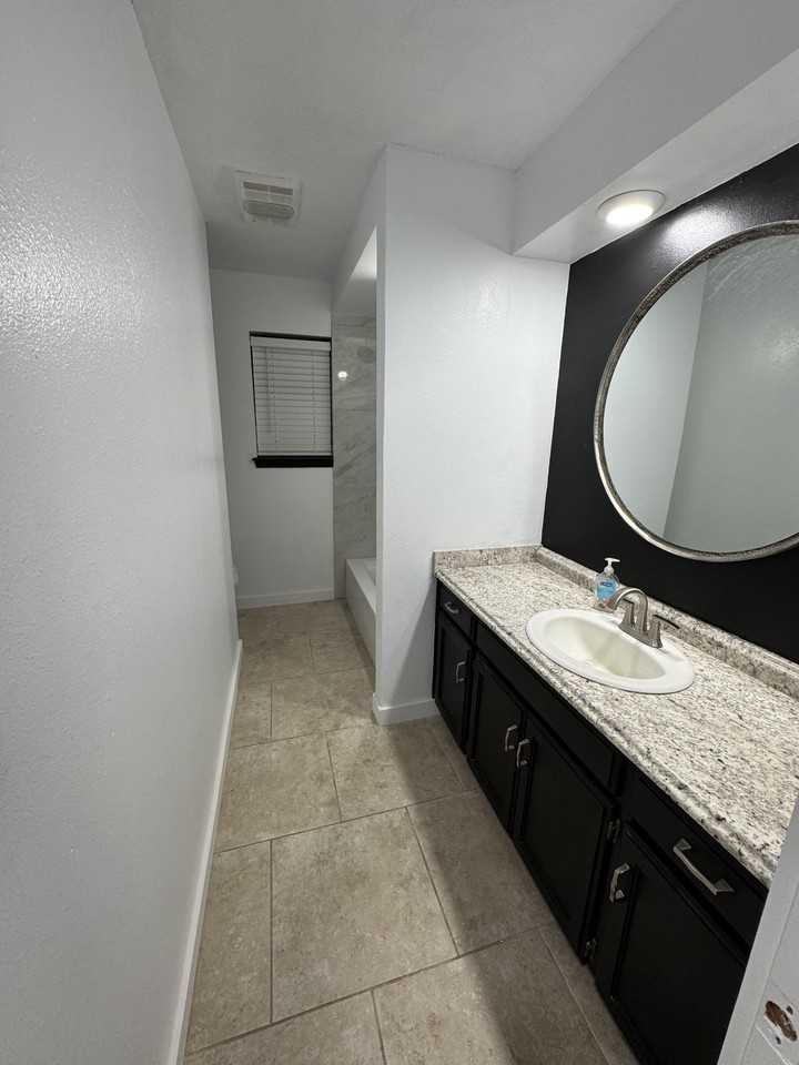 12901 Ne 36th St #NA - Photo 5 of 11