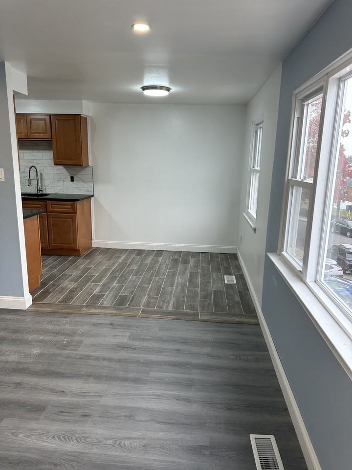 3325 Ashfield Ln #2 - Photo 7 of 12