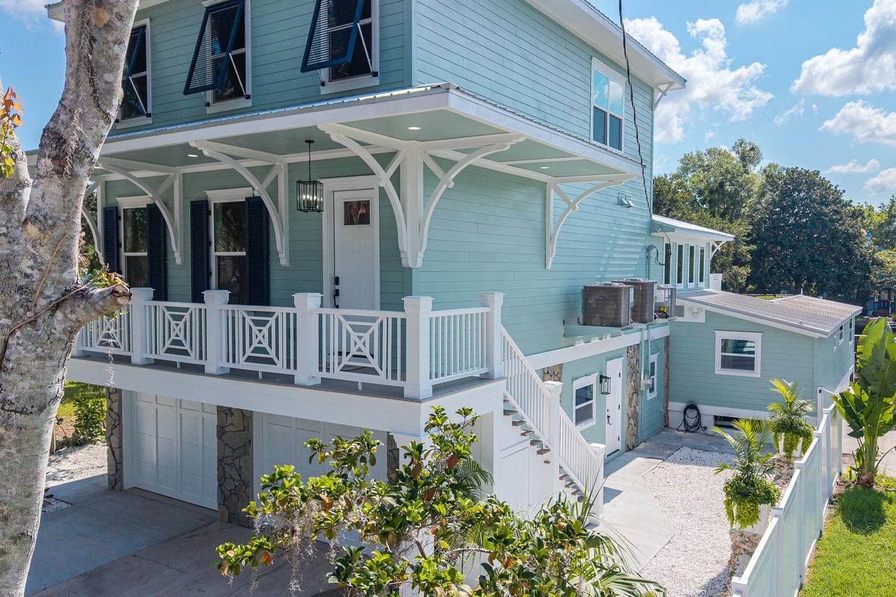 202 Northeast 2nd Avenue #2 - Photo 4 of 16