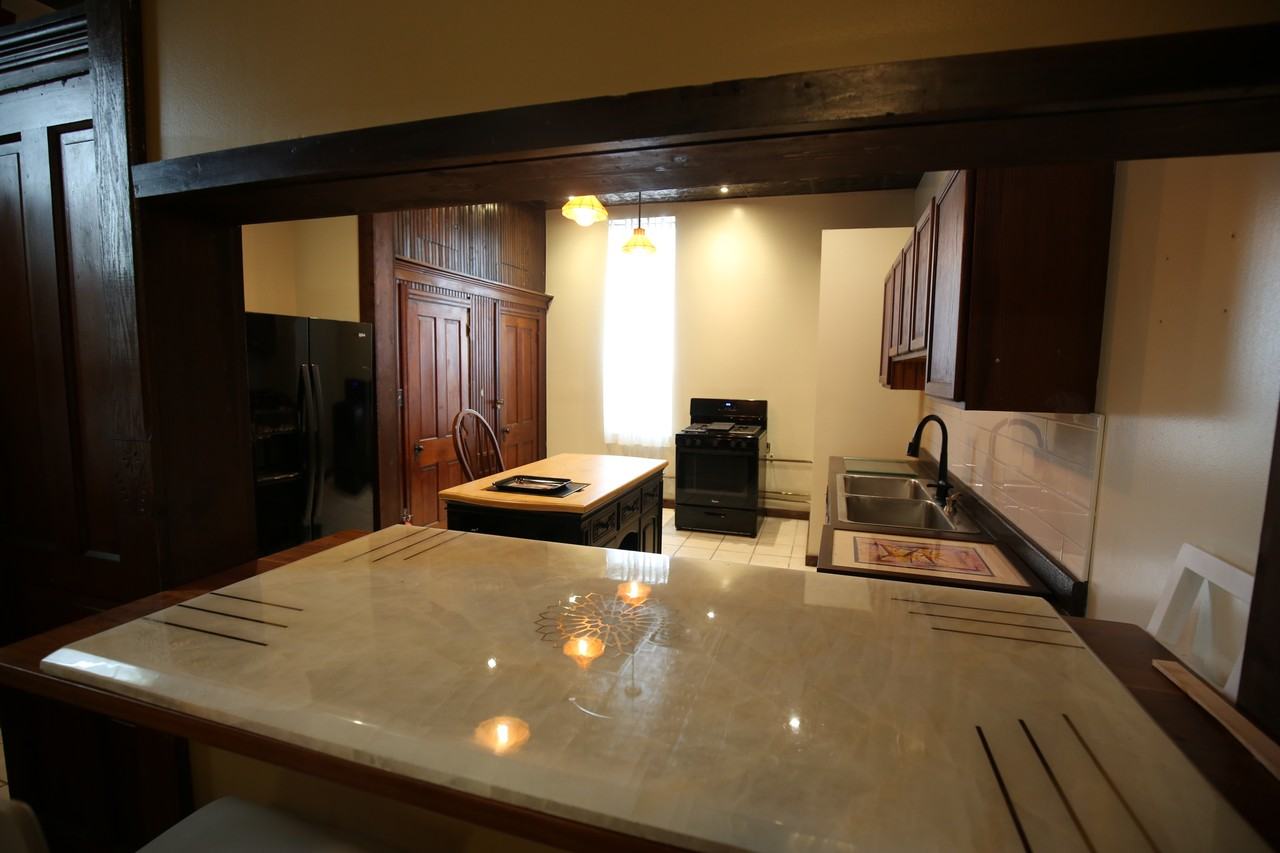 123 N Sale St #3 - Photo 5 of 34