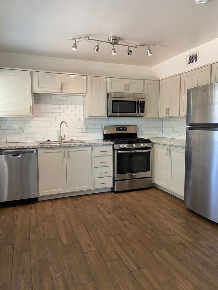 The Ivy Luxury Apartments - Photo 6 of 25