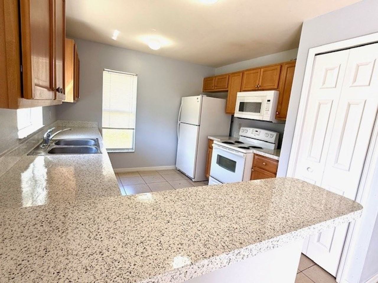 4831 28th St Sw - Photo 4 of 10