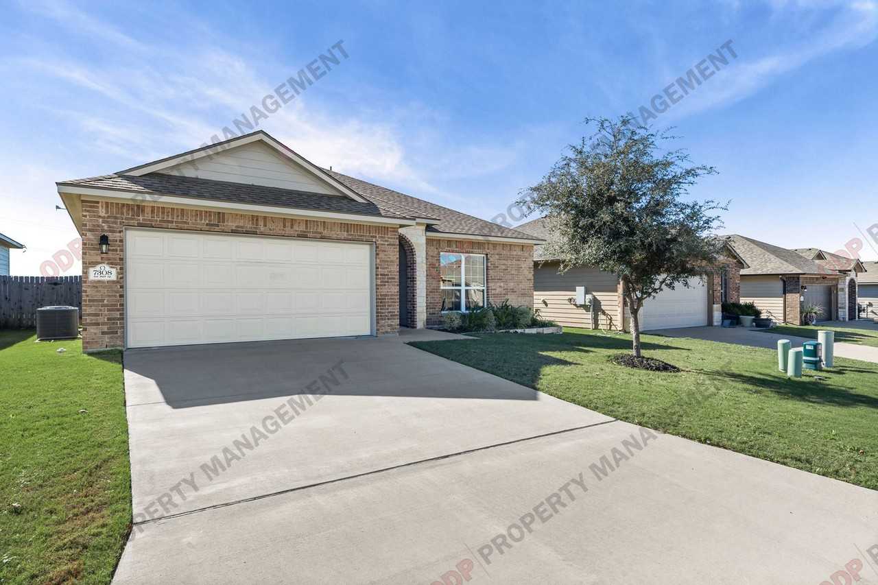 7308 Lee Hall Loop - Photo 2 of 31