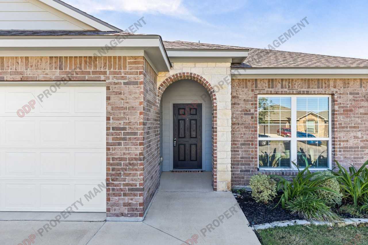 7308 Lee Hall Loop - Photo 3 of 31