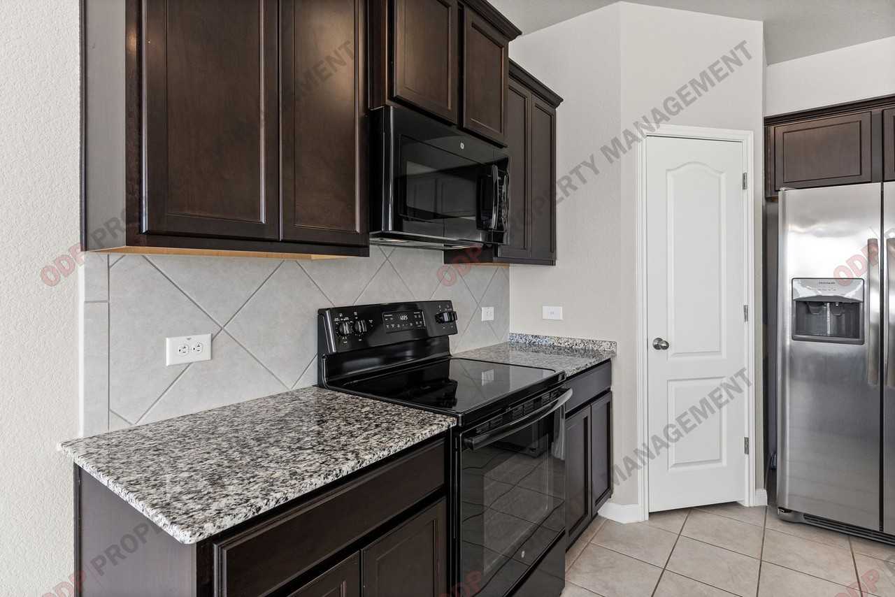 7308 Lee Hall Loop - Photo 5 of 31