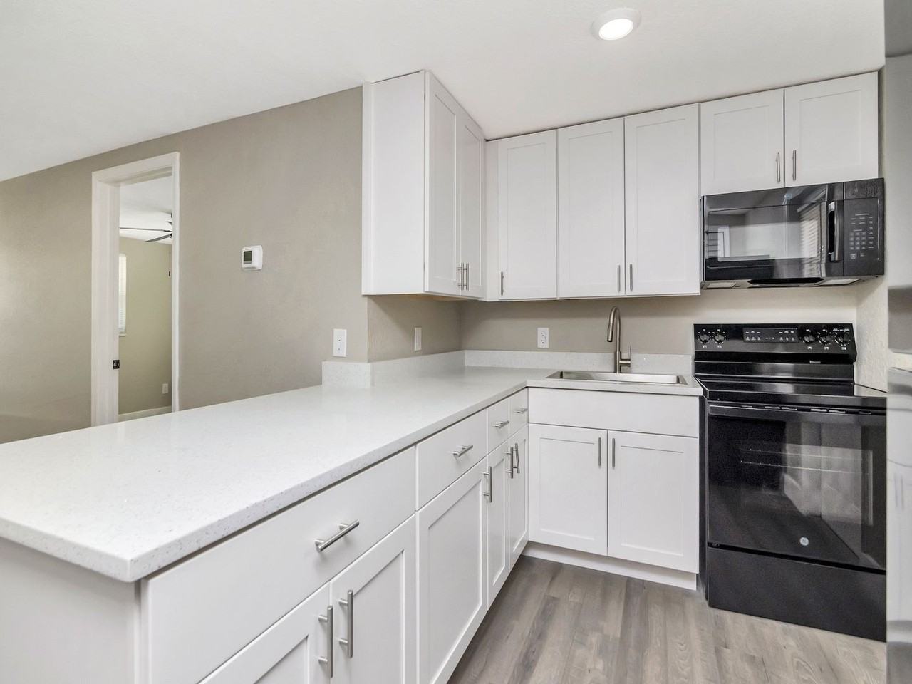 104 Karde Ln #B - Photo 3 of 12