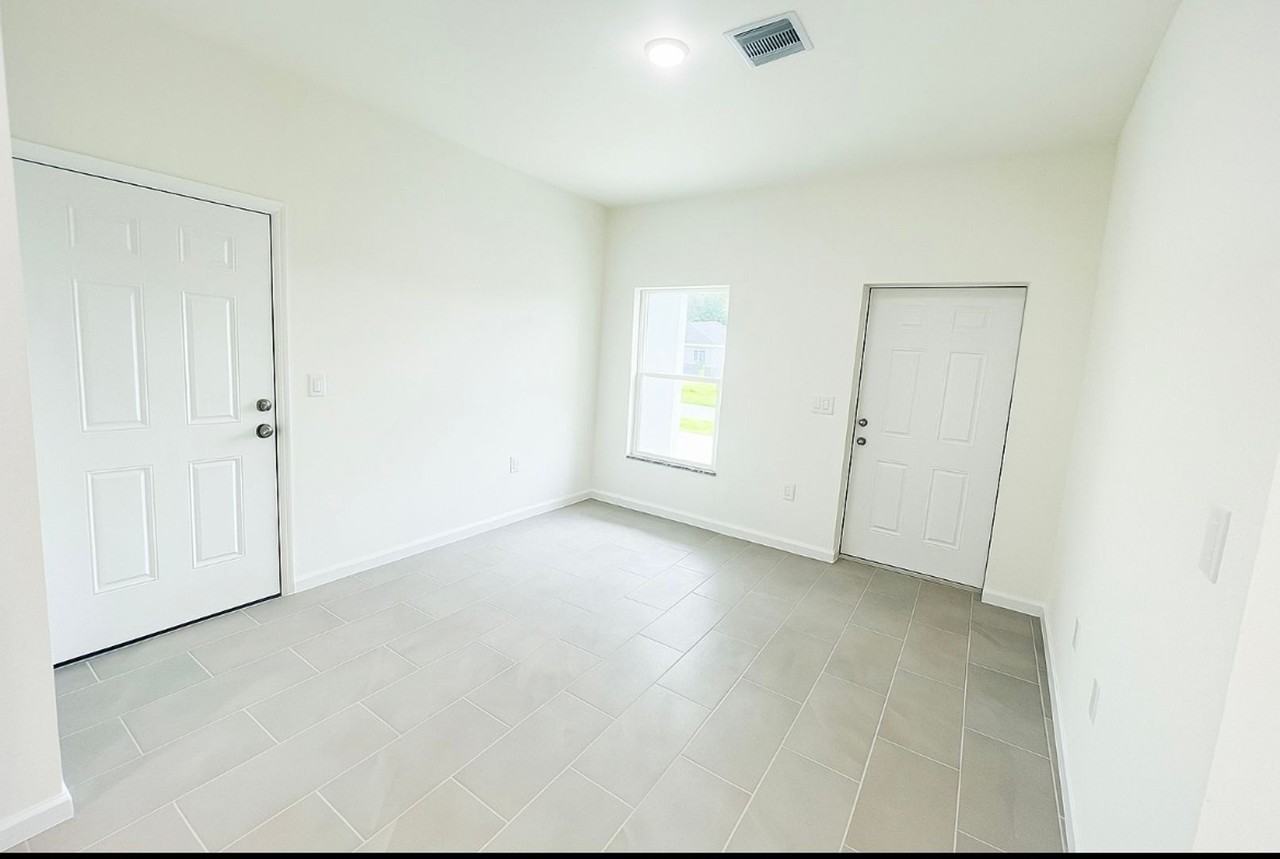 4105 19th St Sw - Photo 4 of 16