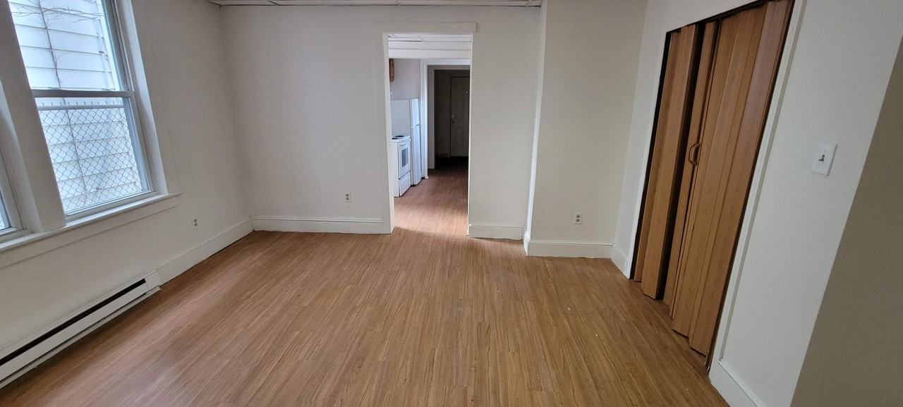 Broadway 516 - Photo 2 of 10