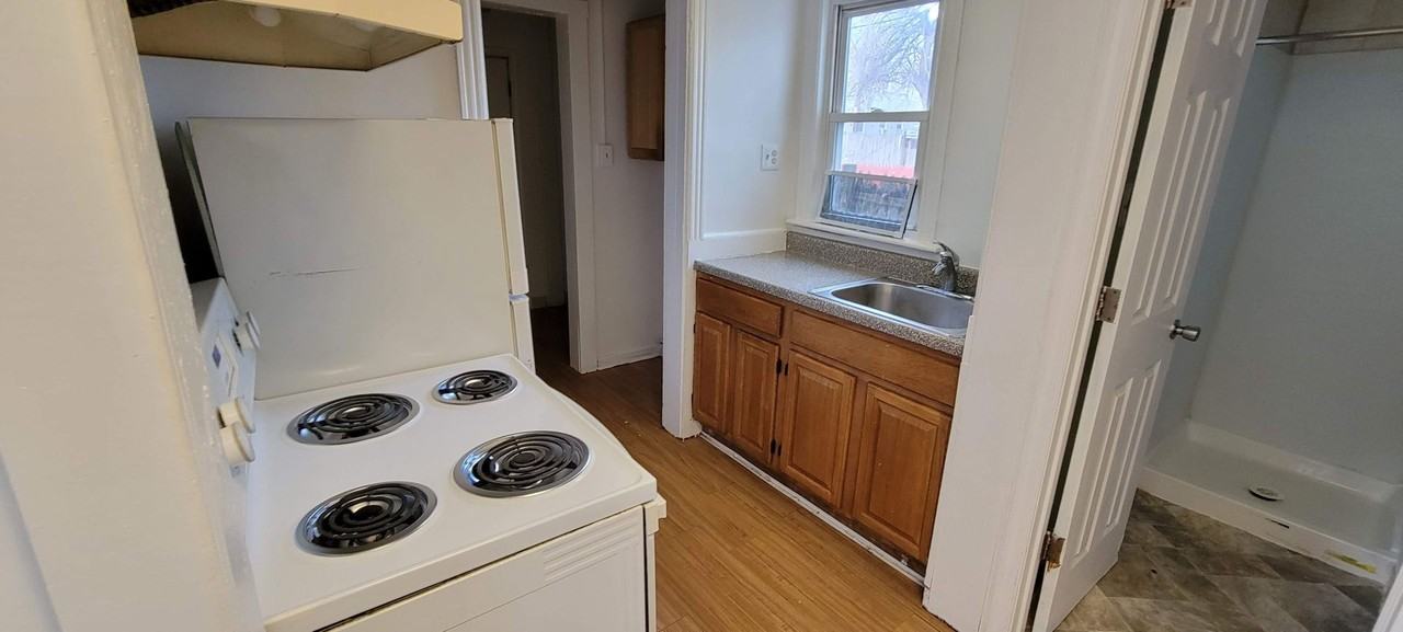 Broadway 516 - Photo 4 of 10