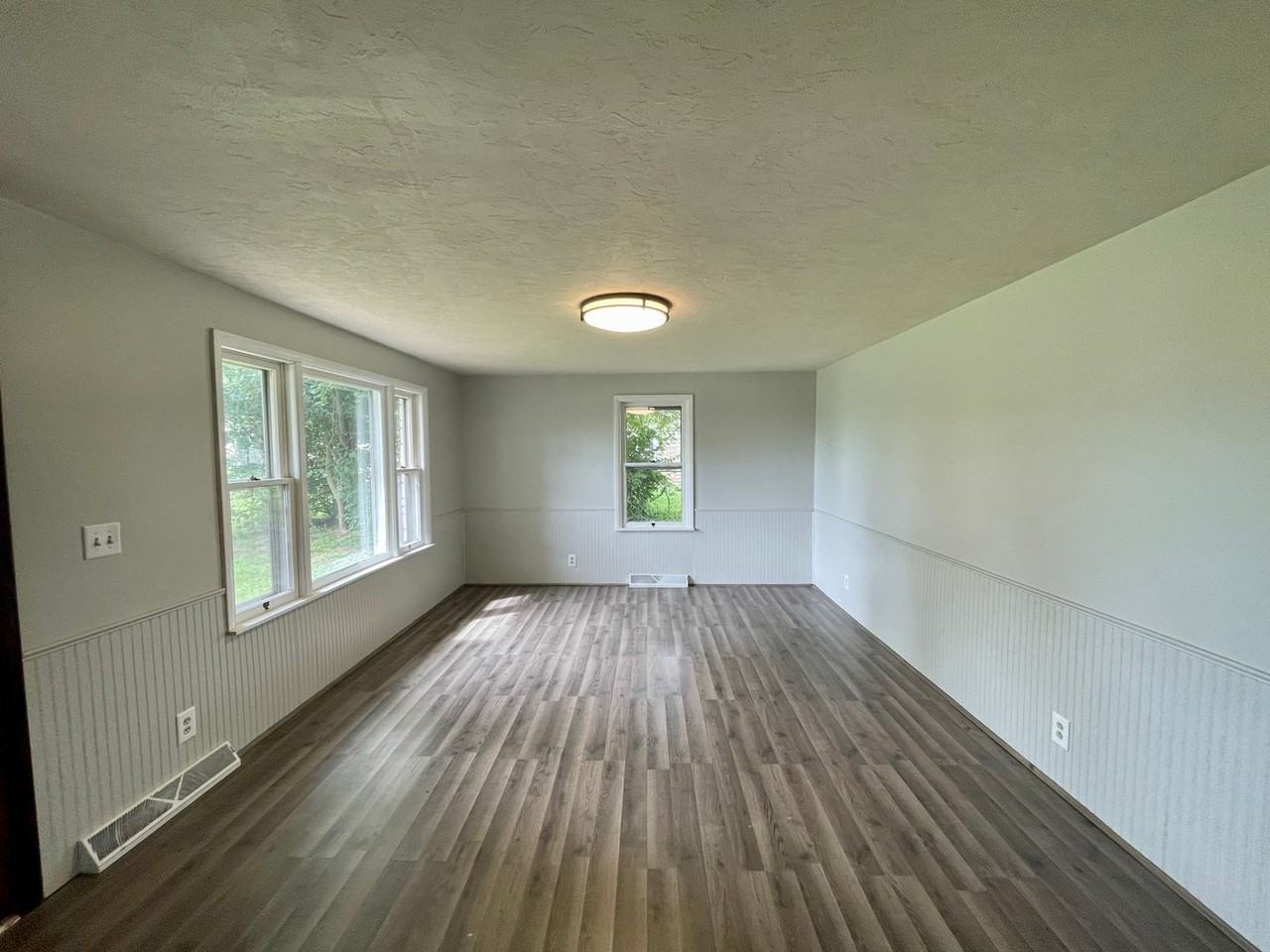 132 East Halt Drive - Photo 3 of 14