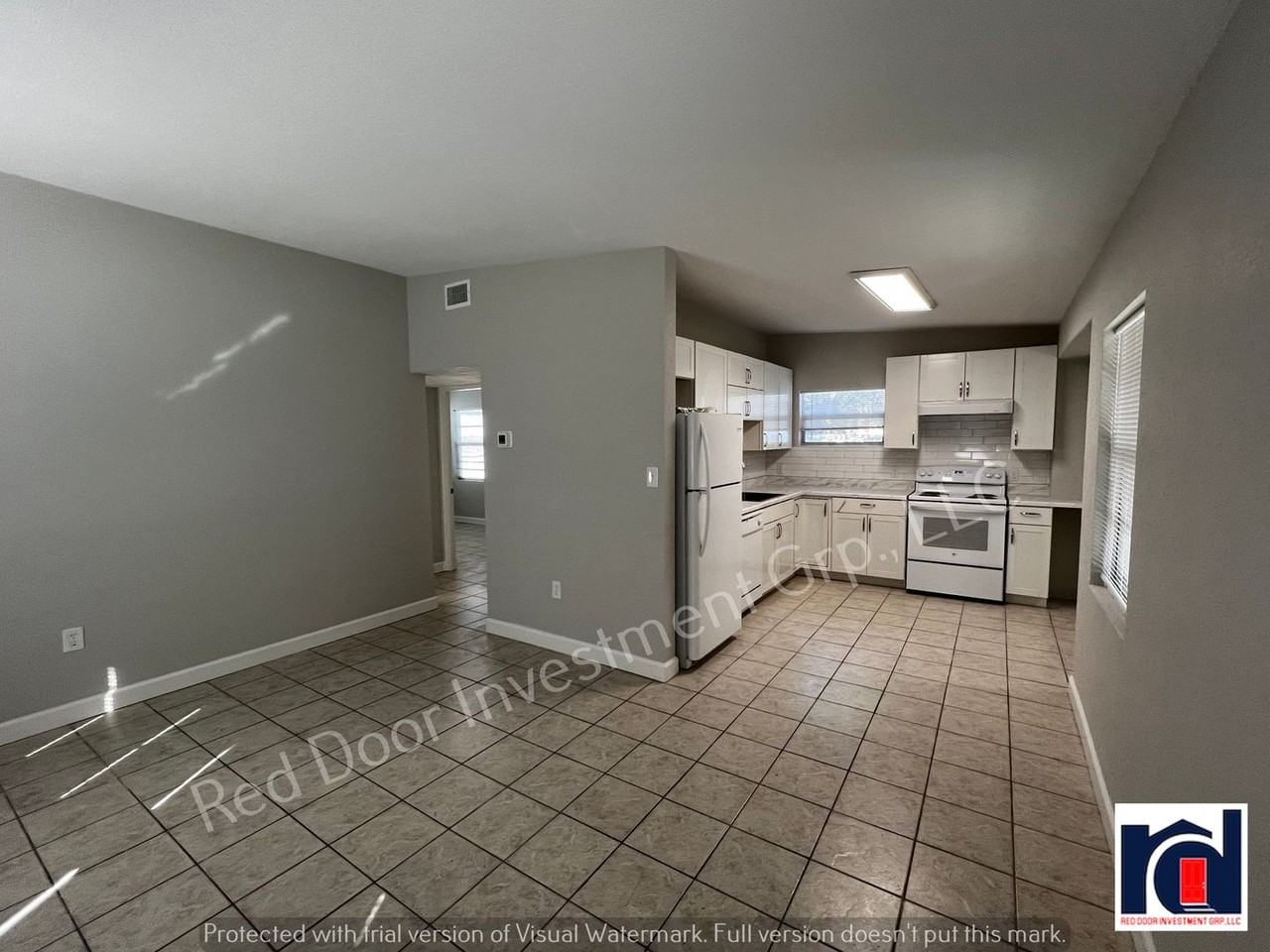 1931 Carrigan Ave - Photo 3 of 18