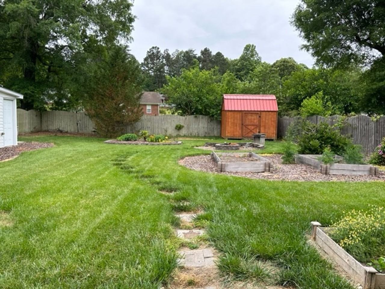 519 Dick Street - Photo 6 of 28