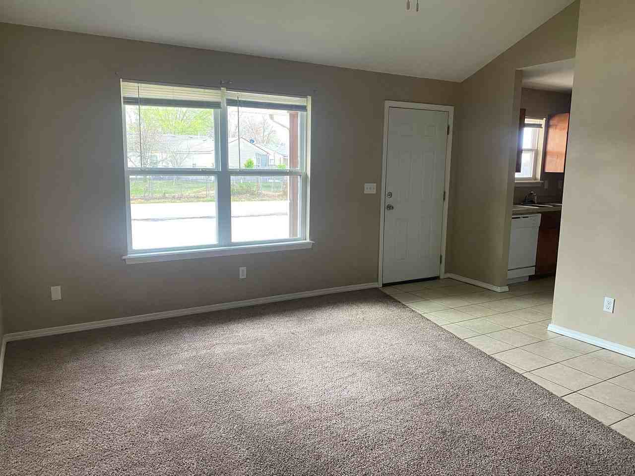 103 E Angus Ave - Photo 2 of 7