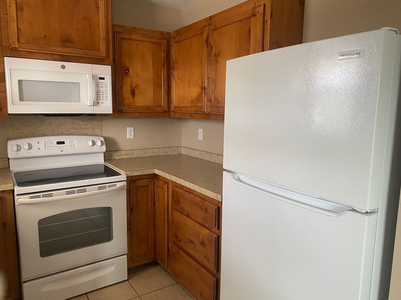 103 E Angus Ave - Photo 4 of 7