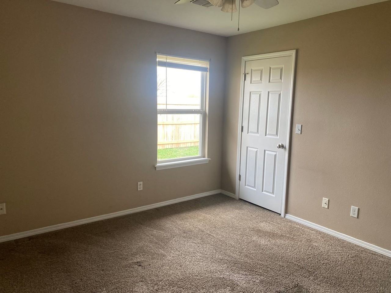 103 E Angus Ave - Photo 6 of 7