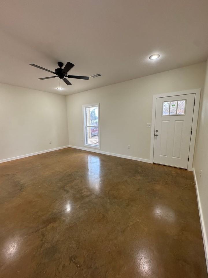 624 Edgerton Avenue - Photo 3 of 18