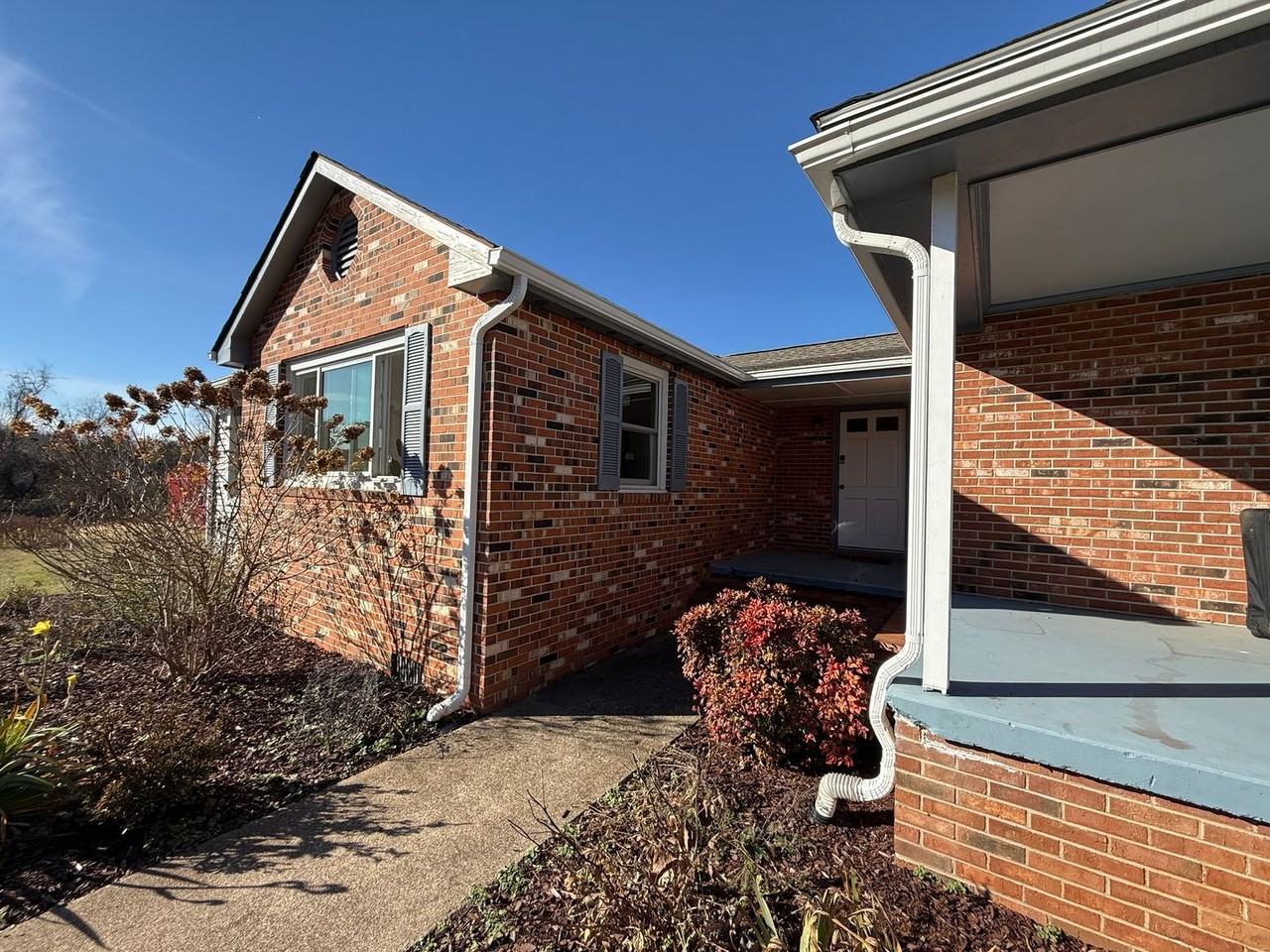 5802 Roach Rdg - Photo 6 of 18