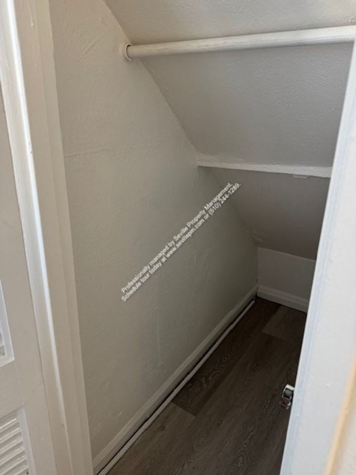 1033 Magnolia St - Photo 7 of 16