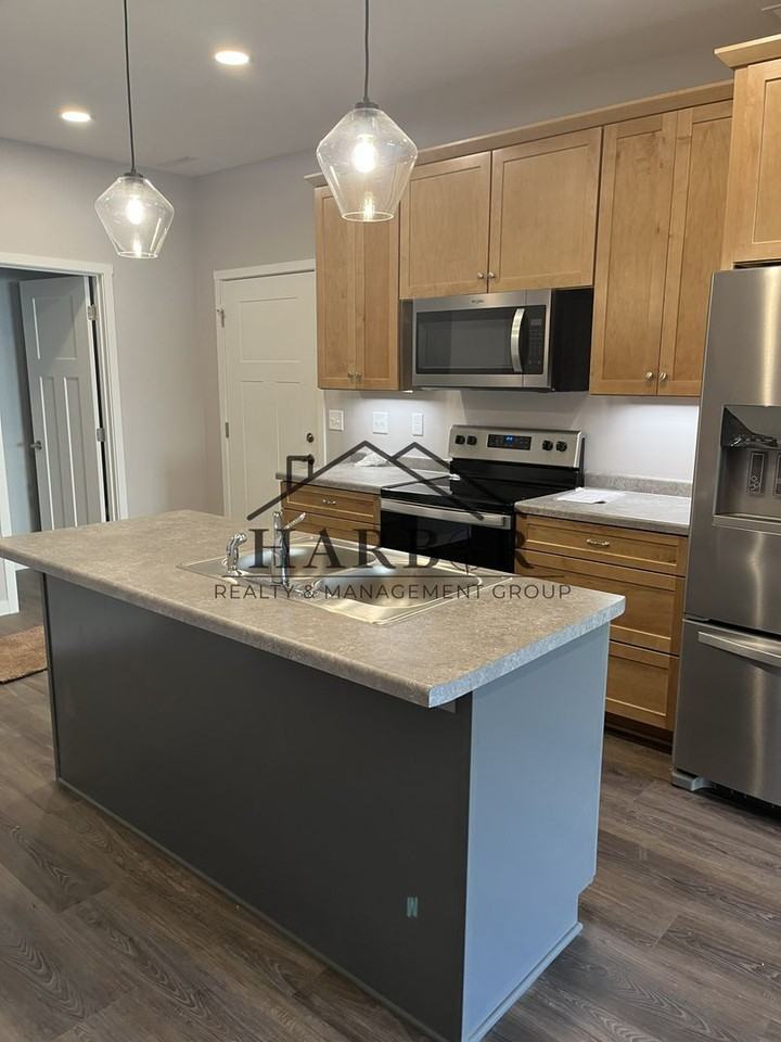 1503 4th Avenue Ln NE - Photo 2 of 16